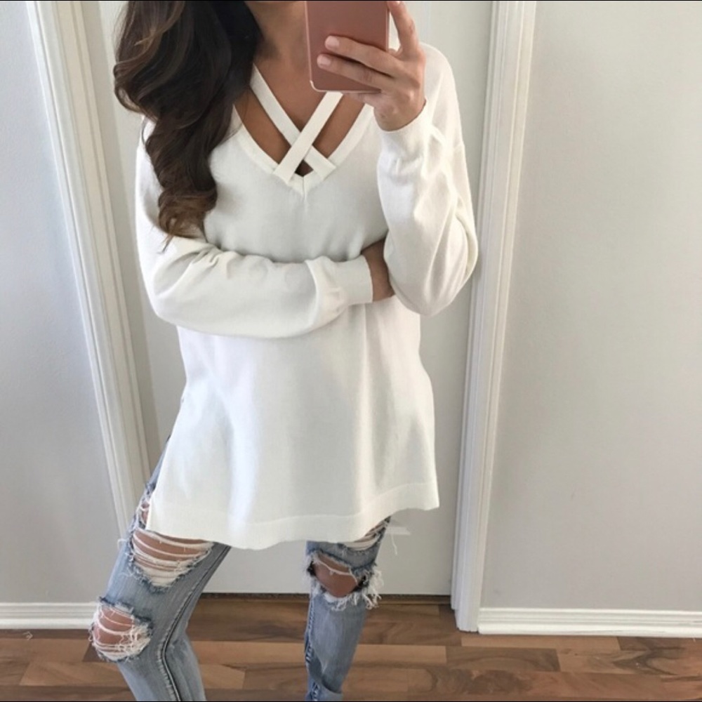 The softest white X top @mrsalliexo